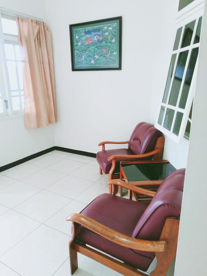 Hotel Taman Indah Madiun Esterno foto